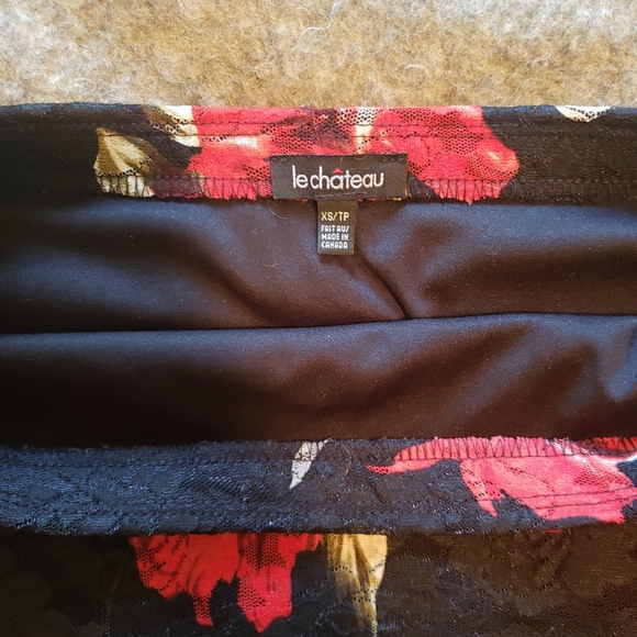 Le Chateau floral skirt lace fabric with lining XS red black - Picture 5 of 7